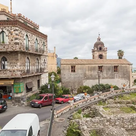 Carla, A Charming In The Center Of * Taormina