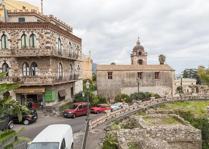 Carla, A Charming In The Center Of * Taormina