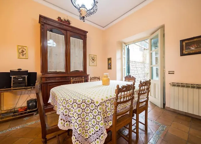 Villa Carla, A Charming In The Center Of *